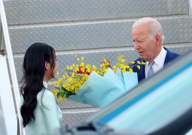 Tổng thống Hoa Kỳ Joe Biden đến Hà Nội, bắt đầu chuyến thăm cấp Nhà nước tới Việt Nam - Ảnh 3.